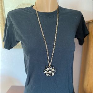 Crystal flower necklace